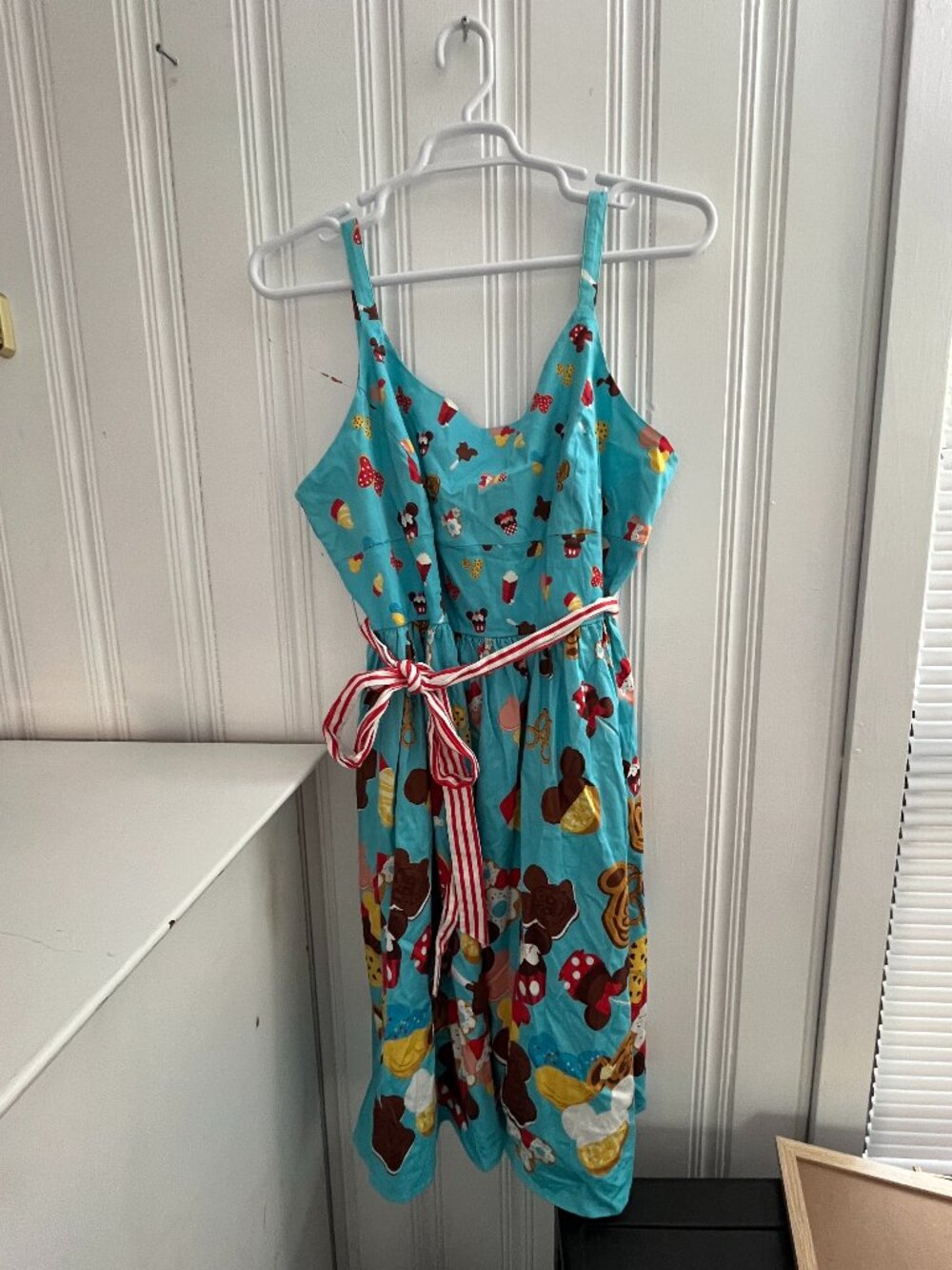 SUPER RARE EUC Disney Dress Shop Snacks Dress